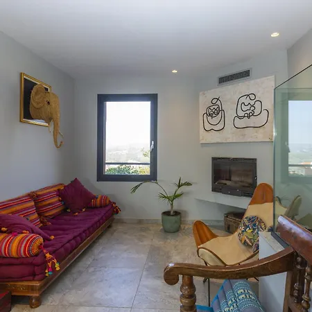 Mora Villa Planet Costa Dorada